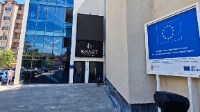 Svet na dlanu